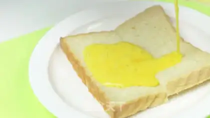 Make Toast eggs step 1