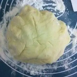 Make Heart-shaped coconut bread step 8