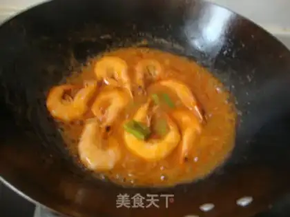 Make Tomato sauce, shrimp step 3