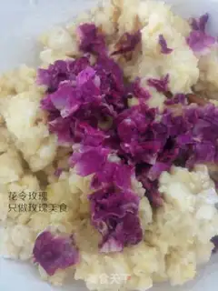 Make Rose cookies step 4