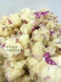 Make Rose cookies step 5