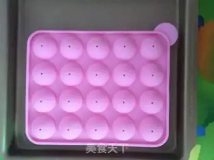 Make Lollipop cake step 5