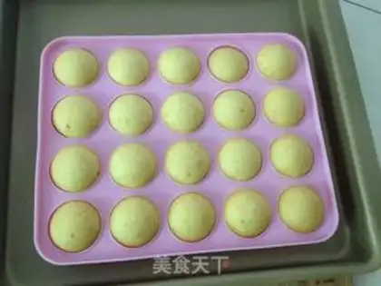 Make Lollipop cake step 9