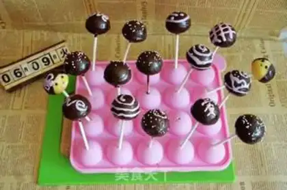 Make Lollipop cake step 10