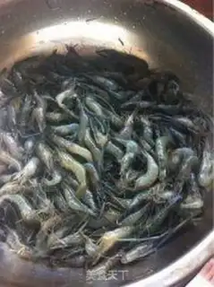 Make Three shrimp noodles step 0