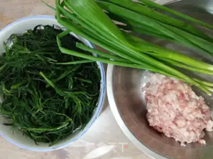 Make Sour meat dumplings step 0