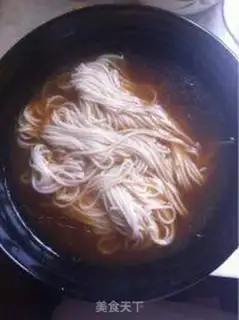 Make Three shrimp noodles step 22