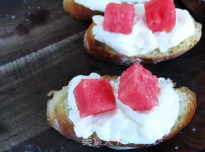 Make Lower the watermelon cheese step 6