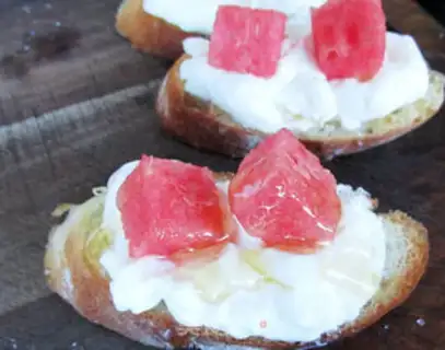Make Lower the watermelon cheese step 7