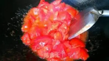 Make Tomato egg noodles step 1