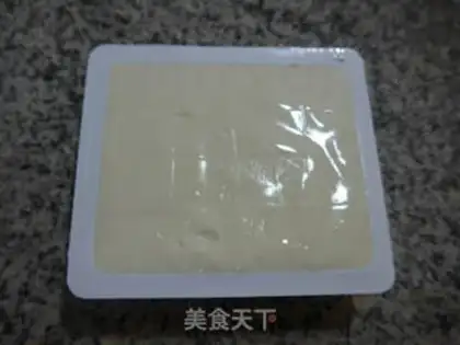 Make Squeeze the raisins and tofu step 1