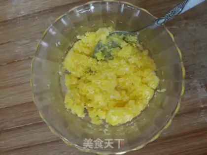 Make Puffed coconut bread step 1