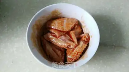 Make Chicken wings in Orleans step 3