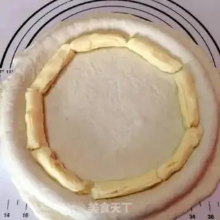 Make Chicken-cream shrimp pizza step 4