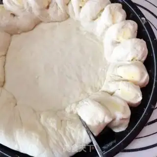 Make Chicken-cream shrimp pizza step 6