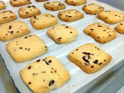 Make Cranberry cookies step 4