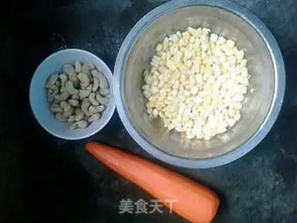 Make Gold corn, cashew nuts step 0