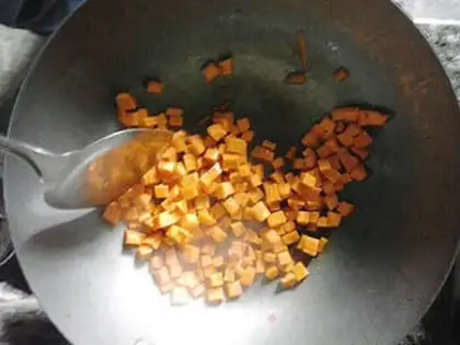 Make Gold corn, cashew nuts step 2