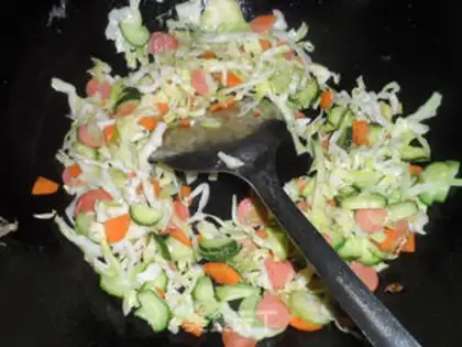 Make Five eggs of fried rice step 2
