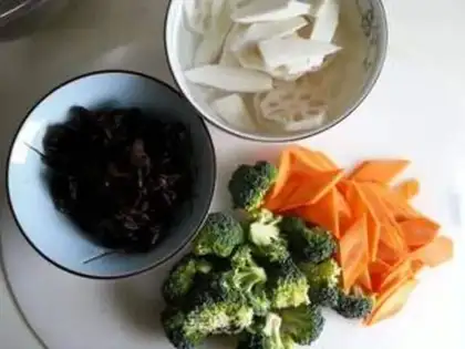 Make The veggie pot step 0