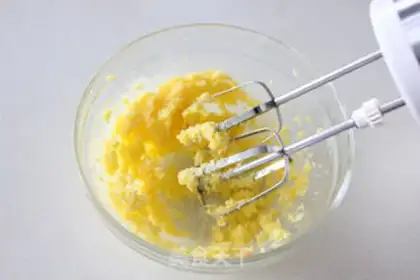 Make Rumstilt coconut cookies step 3