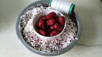 Make Red dates, red bean rice step 2
