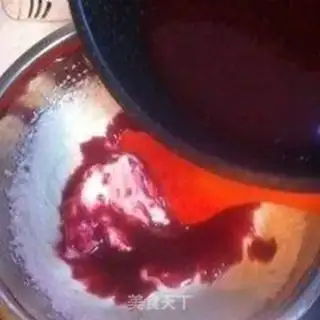 Make Berry mousse cake step 5