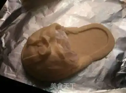 Make Shoes bread step 4