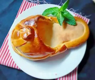 Make Shoes bread step 6