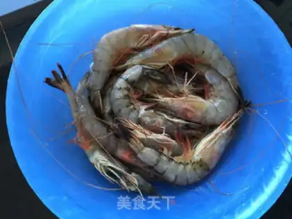 Make Fresh, soft, fried shrimp step 0