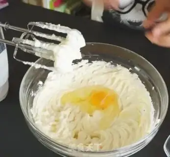 Make Caramel cheesecake step 4