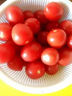 Make Tomato love and rose step 0