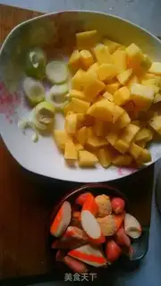 Make Curry meatball potatoes step 1