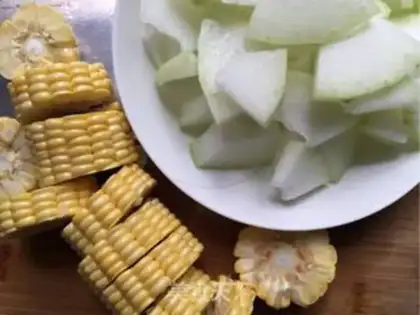 Make Pumpkin pickled corn soup step 1