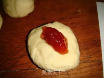 Make Jelly bread step 4