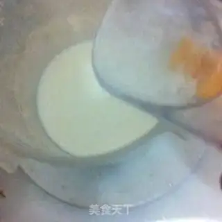 Make Panda bean bag step 1