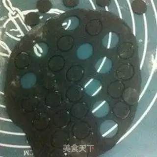 Make Panda bean bag step 9