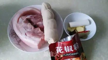 Make Five flowers for a sour chicken step 0
