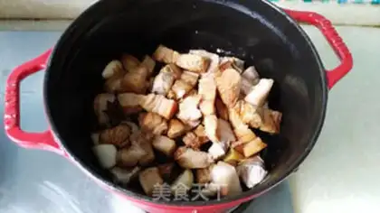 Make Five flowers for a sour chicken step 5