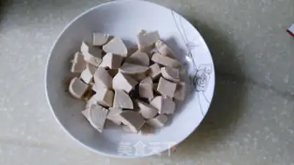 Make Five flowers for a sour chicken step 7