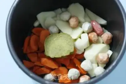 Make Curry potatoes step 1