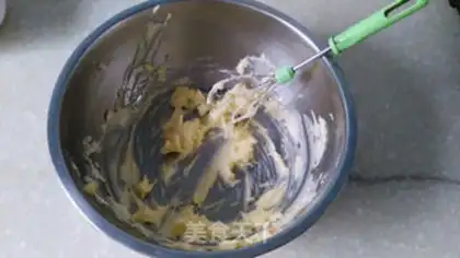 Make Onion cookies step 1