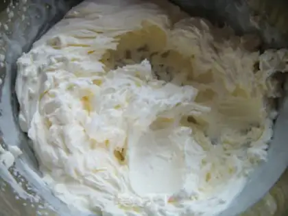 Make Strange fruit cream rolls step 11
