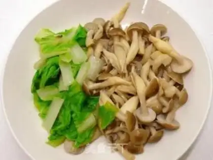 Make Soybean oil chicken silk salad step 3