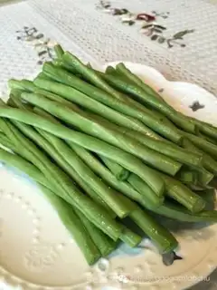 Make The beans and the flowers step 0