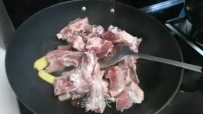 Make Soy sauce and ribs step 2