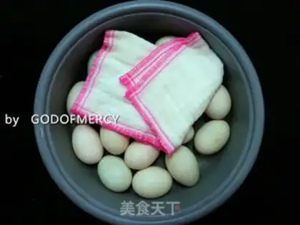 Make A duck egg step 1
