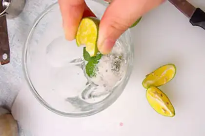 Make Mojito cocktails step 2