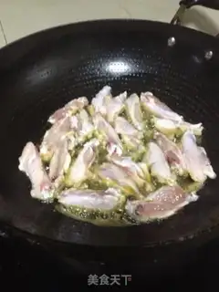 Make Red chicken wings and potatoes step 0