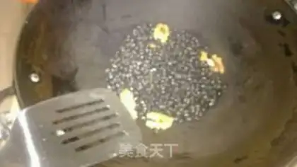 Make Homemade walnut sesame beans step 0